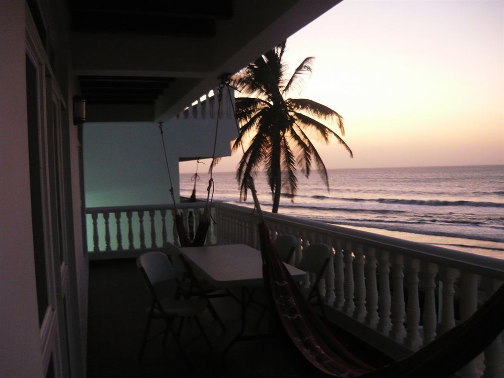 Hotel Emblema Playa Manzanillo Exterior photo
